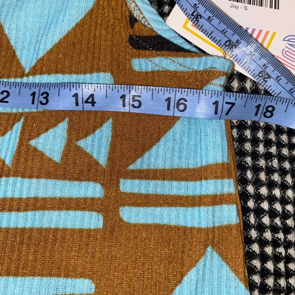 Lularoe Joy Aztec Long Vest Medium - Picture 6 of 7